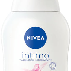 NIVEA Intimo Wash Lotion Sensitive (250 ml), Intimate Wash Gel with Lactic Acid, Chamomile Extract and Panthenol, Intimate Wash Lotion for Sensitive Skin
