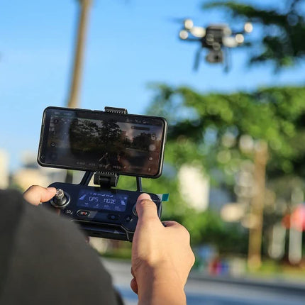 LUXWALLET Skyline² 5 GHz Professional Drone with True 4K Camera, GPS, Hanging Gimbal and Carrying Case, 30km/h-3km Distance, Black