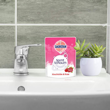 Sagrotan Velvet Foam Refill Cherry Blossom &amp; Rose – 8 x 250 ml foam soap in a practical value pack