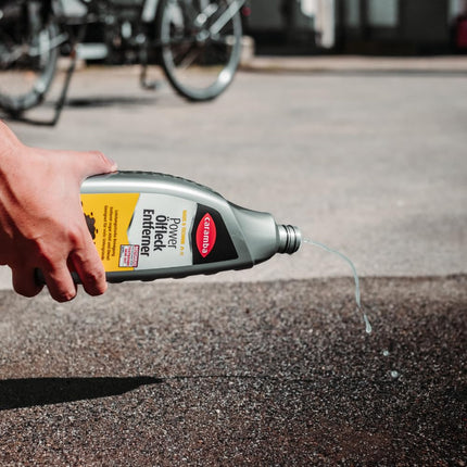 Caramba Power Oil Stain Remover, Removes oil stains on paving stones, concrete, textiles, and more, suitable for garage floors, gel texture, 1 l