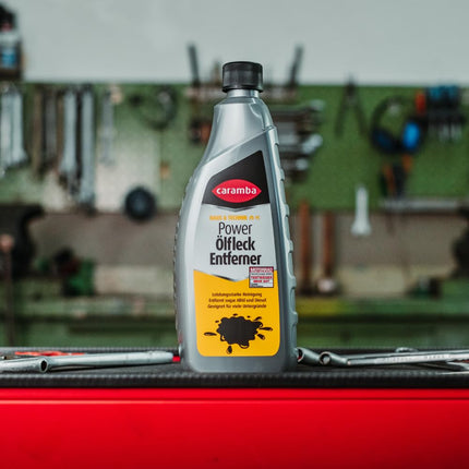 Caramba Power Oil Stain Remover, Removes oil stains on paving stones, concrete, textiles, and more, suitable for garage floors, gel texture, 1 l