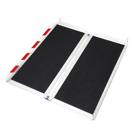 LIEKUMM Wheelchair Ramp 77 cm Wide, 300 kg Capacity Folding Wheelchair Ramp, 91 cm Aluminum Wheelchair Ramp for Stairs, Steps, Curbs, Threshold Ramp for Electric Wheelchairs, Strollers