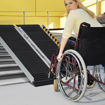 COSTWAY Wheelchair Ramp 91 cm, Folding Ramp Portable &amp; Anti-Slip Load Capacity up to 272 KG, Aluminum Access Ramp, Threshold Ramp for Wheelchair Stairs Doors (91 x 74 cm)