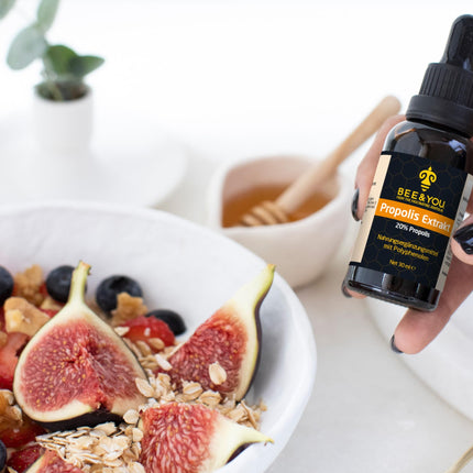 BEE&amp;YOU Propolis Tincture, Propolis Drops 20% (30ml) standardized, additives, Propolis extract rich in beneficial polyphenols and flavonoids, mix into muesli and yogurt
