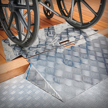 Door threshold ramp short - can be used for height differences of 12-15 cm - total length 40 cm silver
