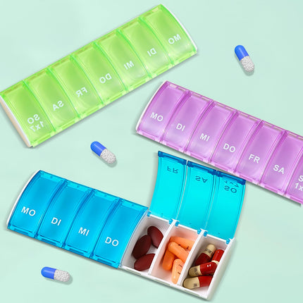 Pill box 7 days, reusable pill box small pill box large compartments handy and moisture-resistant medication dispenser for morning evening 7 compartments, 3 pieces storage box