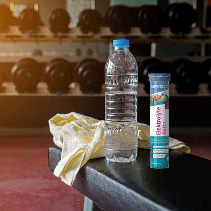 sanotact Electrolytes Active - 20 effervescent electrolyte tablets with magnesium, sodium, potassium. Calorie-free, sugar-free, vegan. Lime-grapefruit flavor.