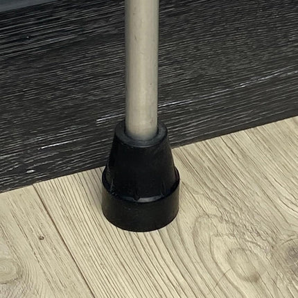Twin pack of replacement rubber feet 17mm and 20mm. Non-slip thanks to real rubber with cast-in metal disc (17 mm).