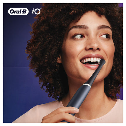 Oral-B iO Ultimate Cleaning Brush Heads for Electric Toothbrush, 4 Pieces, Ultimate Tooth Cleaning with iO Technology, Toothbrush Head for Oral-B Toothbrushes, Black, Pack of 4