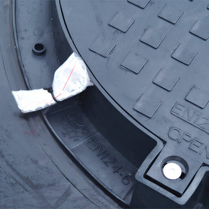 Varile 1100mm XXL plastic manhole cover | universal manhole cover | cistern cover (black)
