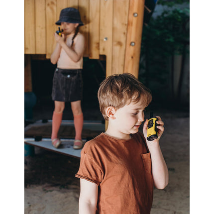 National Geographic Walkie-Talkie Set of 2, compact radios with a very long range of up to 6 km, hands-free function and integrated flashlight, black and yellow, 9111450