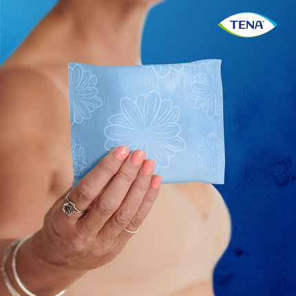 TENA Discreet Extra Plus - 96 pads in a monthly pack (6 x 16 pads), individually wrapped - feminine sanitary pads - for moderate bladder weakness and incontinence