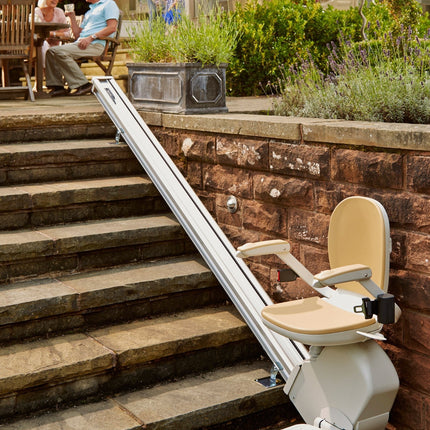 A straight stairlift from Pflanz-Homelift for outdoor use, up to 5 meters long