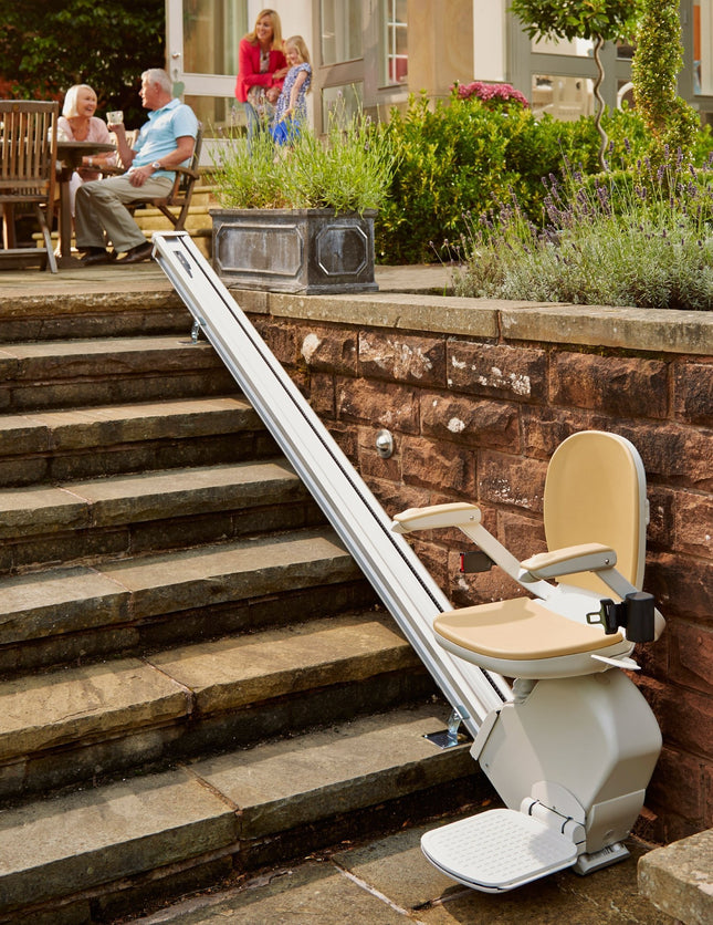 A straight stairlift from Pflanz-Homelift for outdoor use, up to 5 meters long
